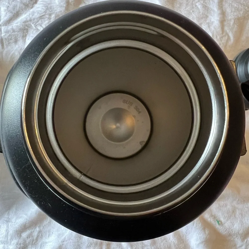 Manna Titan Stainless Steel Container with Black Base 4L. Double Wall. - Picture 8 of 10